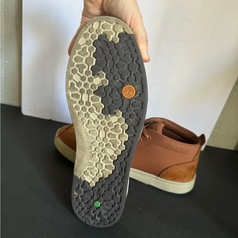 Timberland Men Davis Square Fabric and Leather Chukka Boots